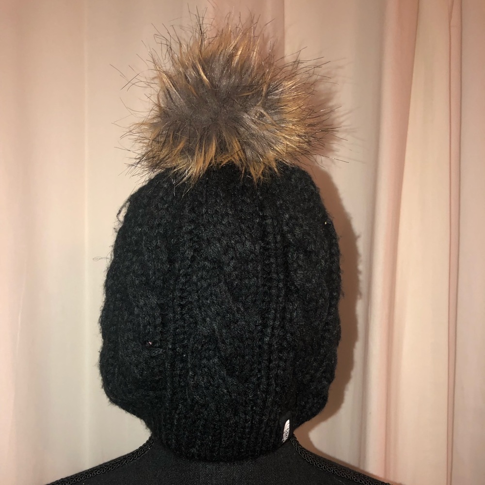 Pom Pom hat